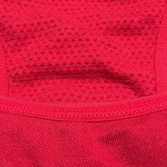 Woman’s sports bra - Picture 8 of 8